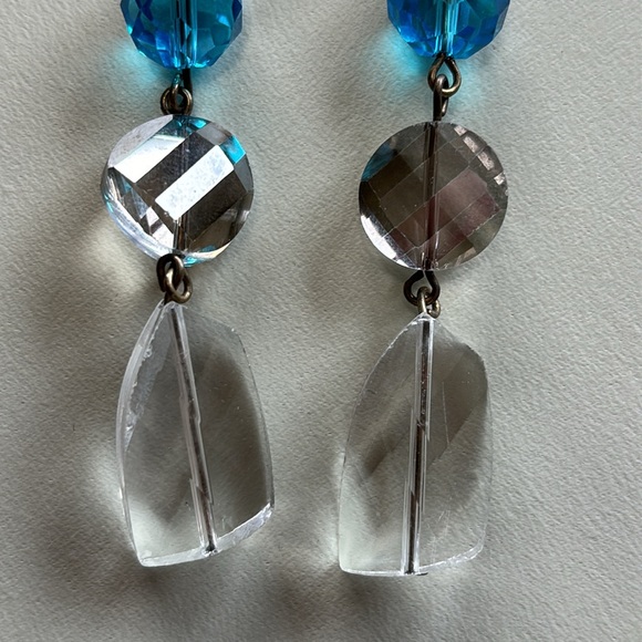 Cache Earrings - Picture 3 of 3